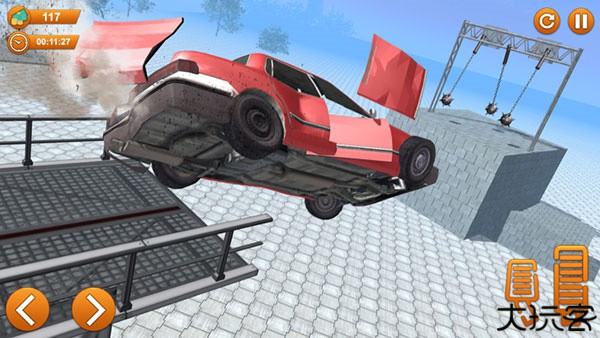 汽车碰撞模拟器