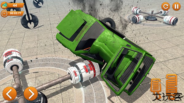 汽车碰撞模拟器