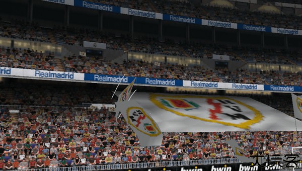 实况足球2013手机版