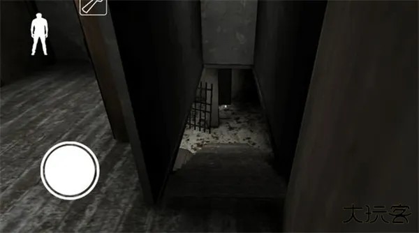 恐怖奶奶联机版