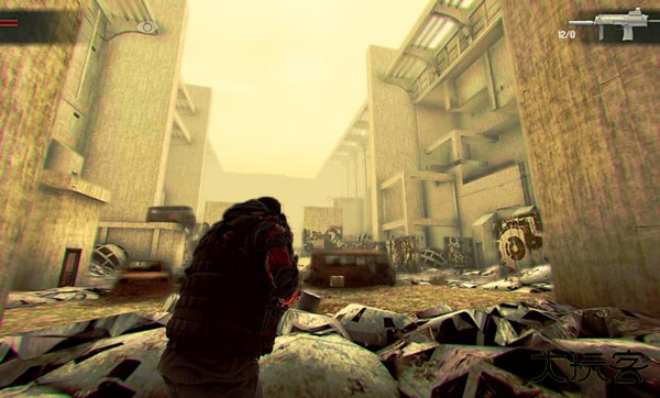 疯狂之墙2伯乐特疯人院下载 v1.0