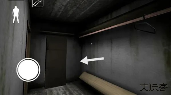 恐怖奶奶联机版